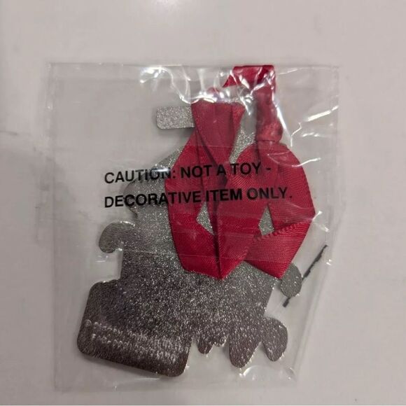 Mickey’s Very Merry Christmas Party 2024 Gingerbread House Ornament MVMCP NEW - Picture 3 of 8